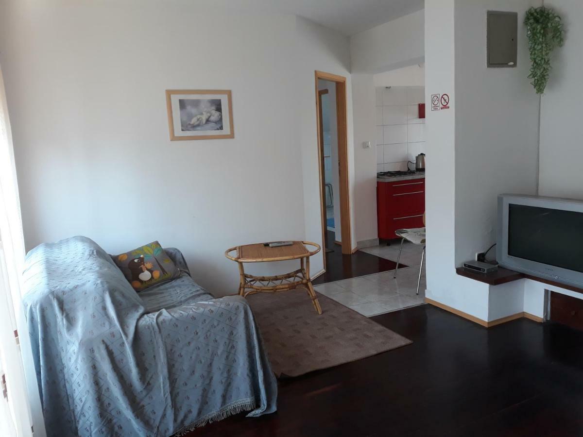 Apartmani Kristanic 카를로바츠 외부 사진